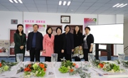 社区学院庆三八  心理解压巧插花