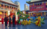 beat365官网大学生艺术团舞龙飞镲队受邀参加中央广播电视台节目—— 《非遗里的中国》天津篇录制